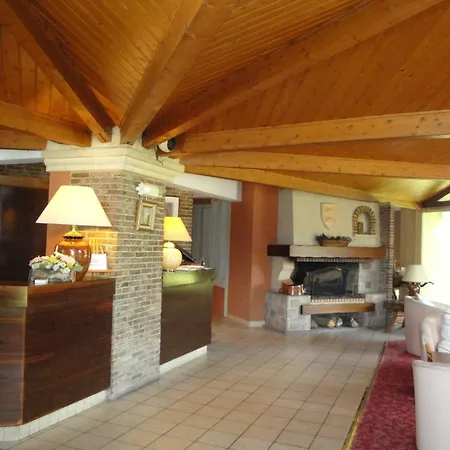 ホテル Fasthotel -le Drakkar -un Fh Confort ポン・オードゥメール