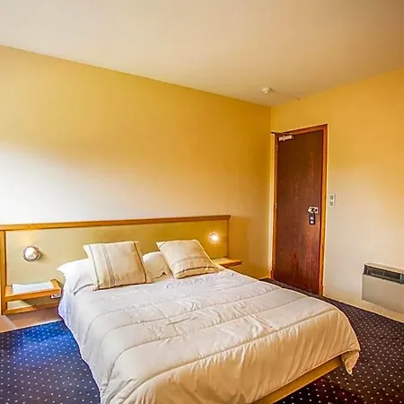 Fasthotel -le Drakkar -un Fh Confort Hotel Pont-Audemer