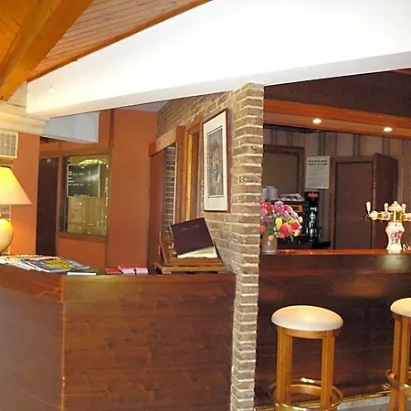 Hotel Fasthotel -le Drakkar -un Fh Confort